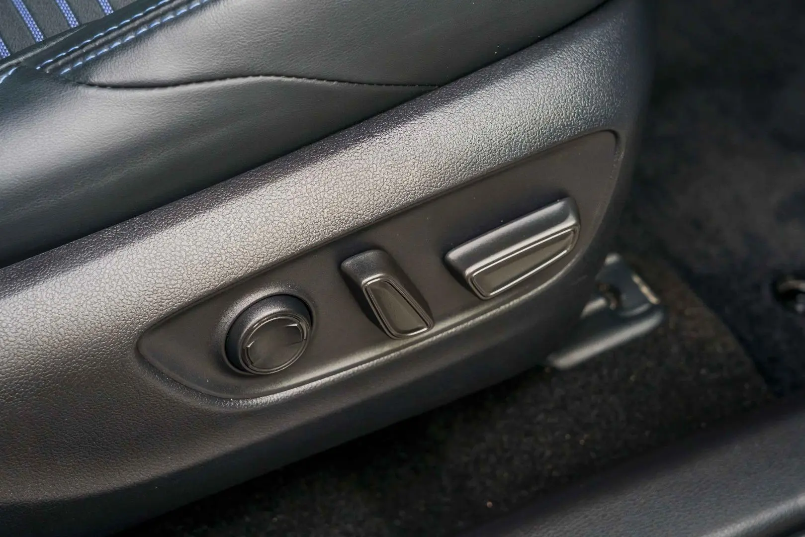 2024 Toyota RAV4 Gallery Image 17