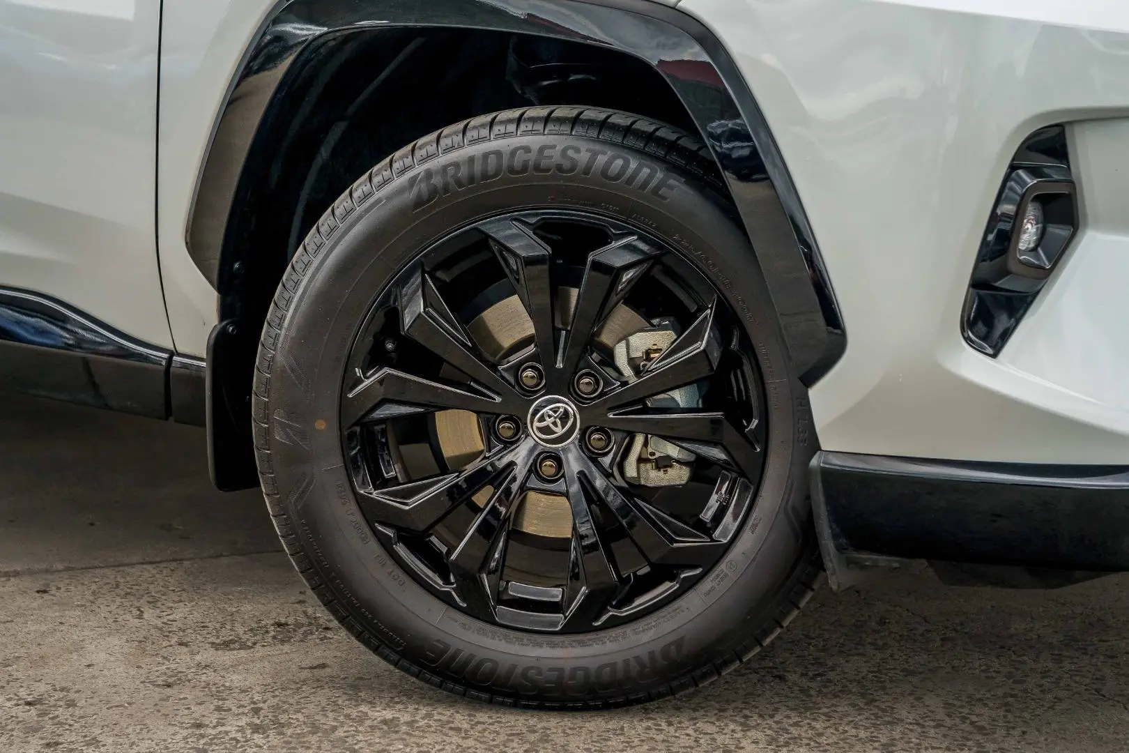 2024 Toyota RAV4 Gallery Image 20