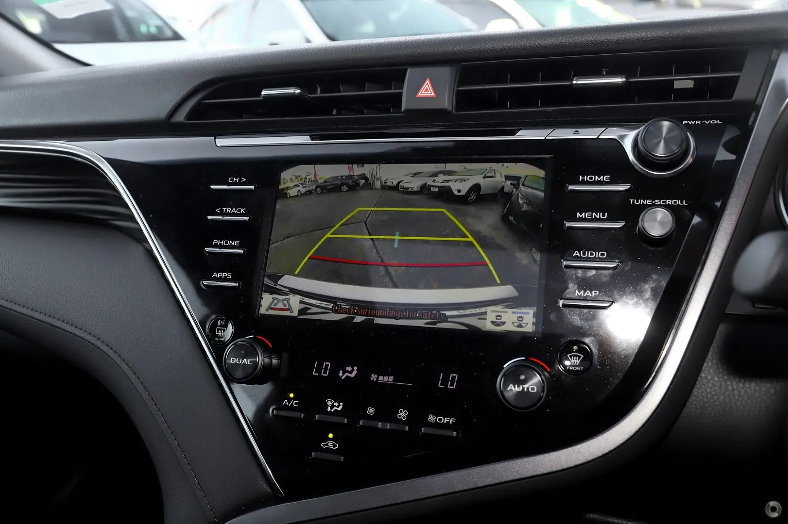 2020 Toyota Camry Gallery Image 10
