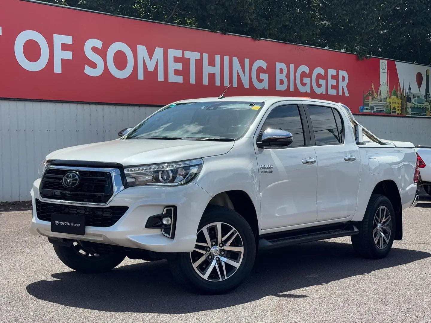 2019 Toyota Hilux Gallery Image 9