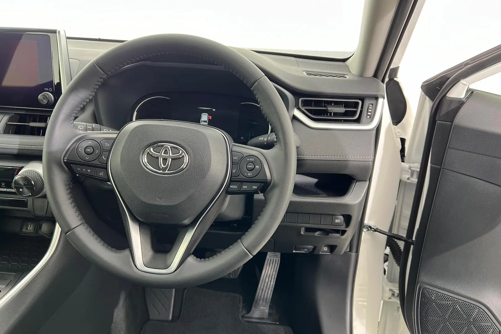 2024 Toyota Rav4 Gallery Image 11