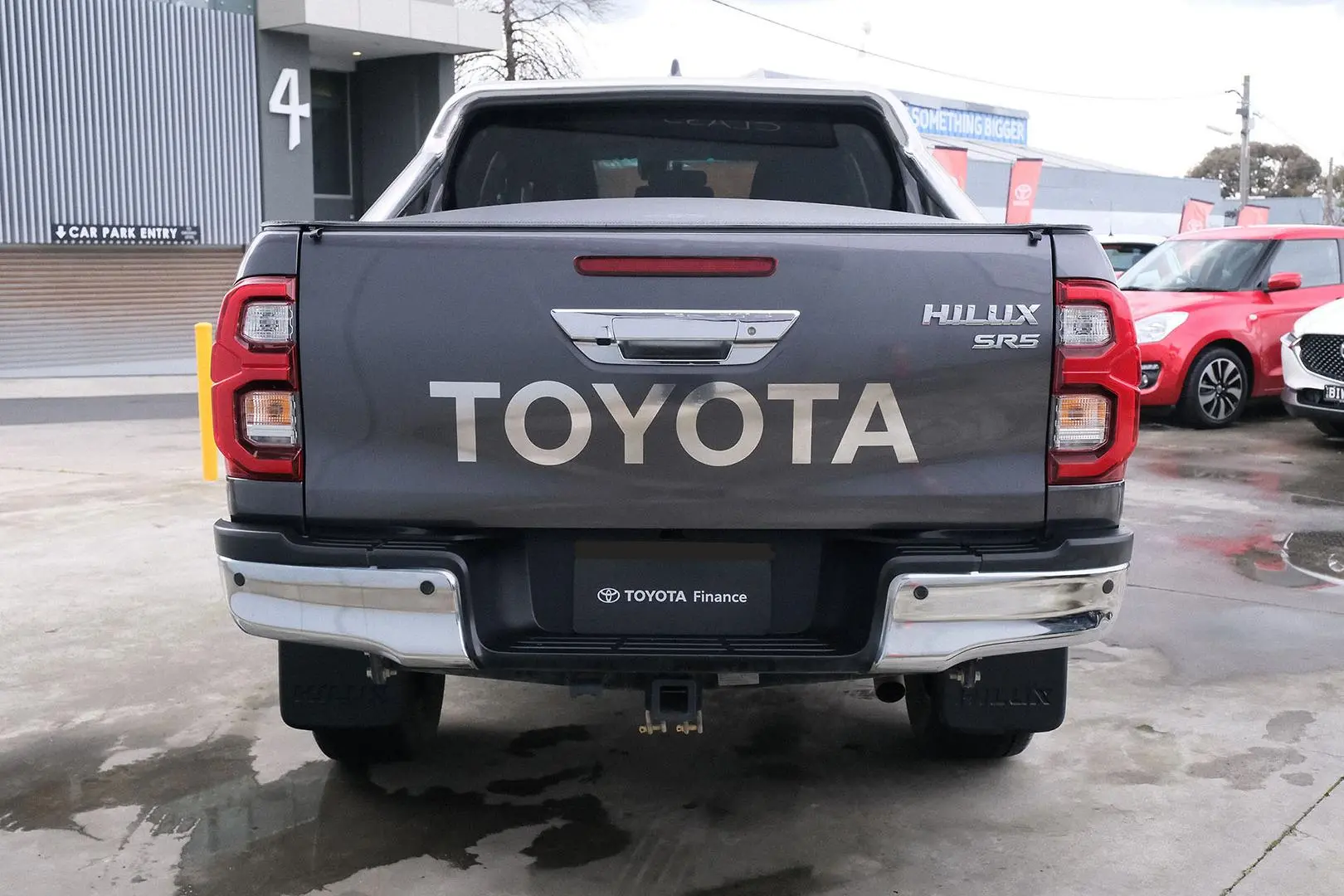 2021 Toyota Hilux Gallery Image 4