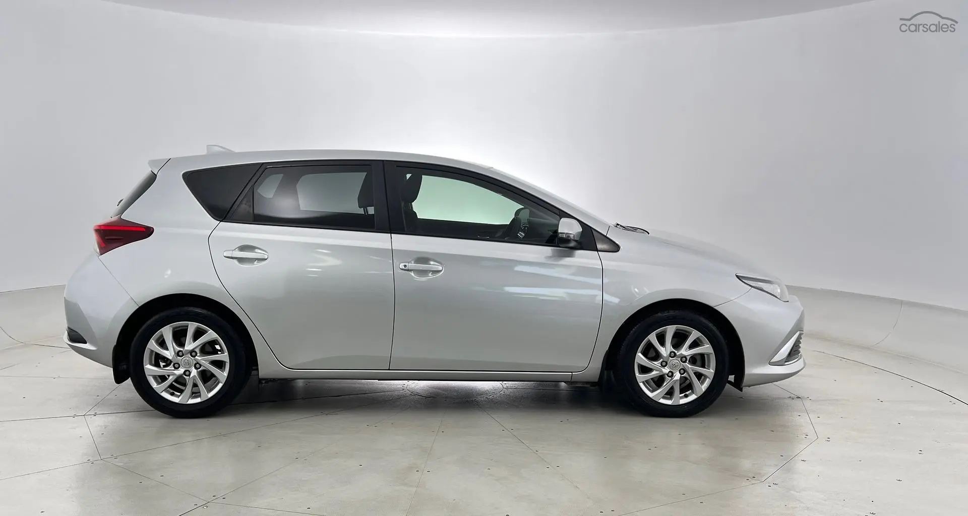 2015 Toyota Corolla Image 4