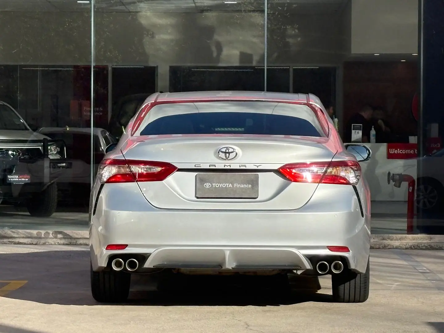 2019 Toyota Camry Gallery Image 8