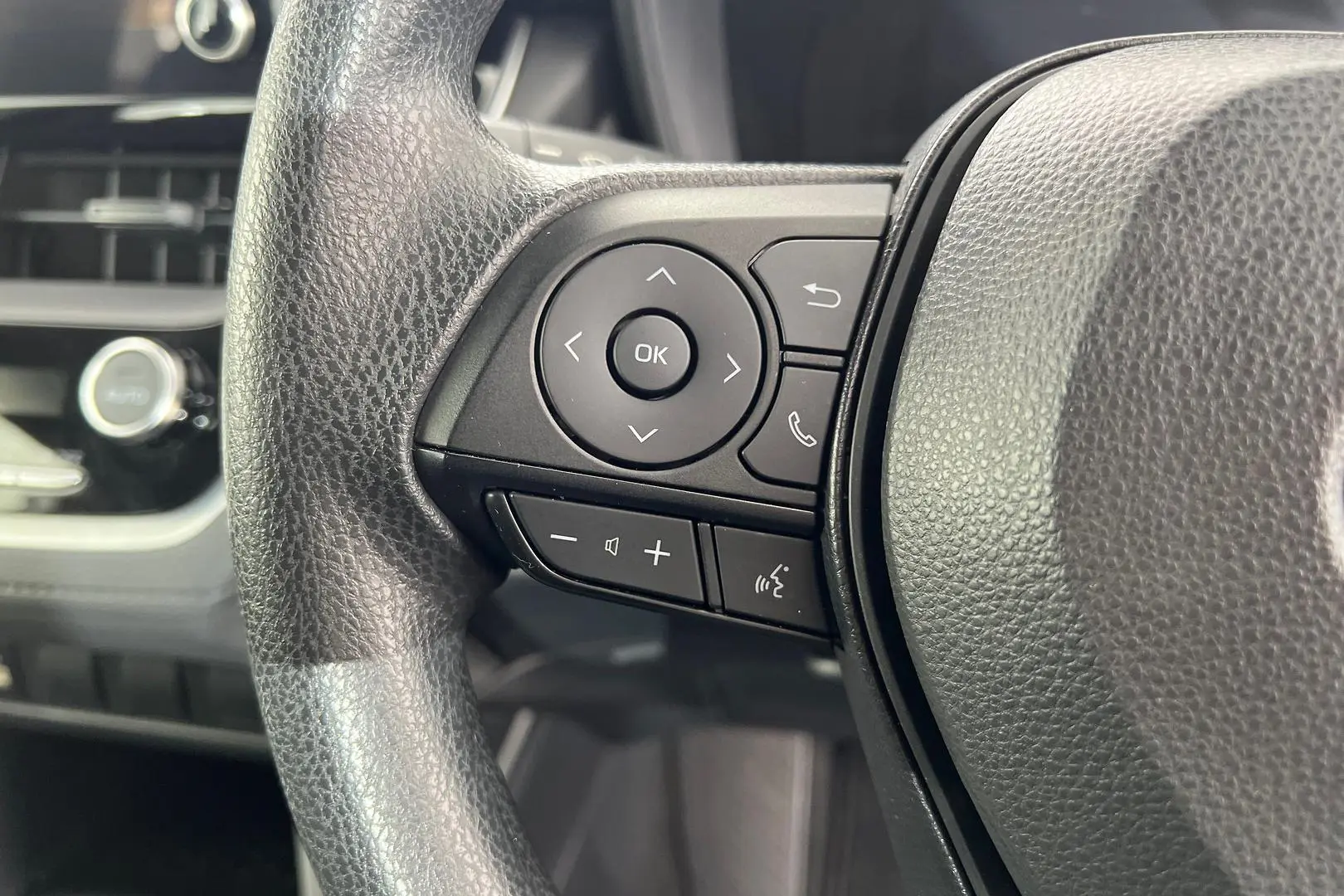 2023 Toyota Corolla Cross Gallery Image 16