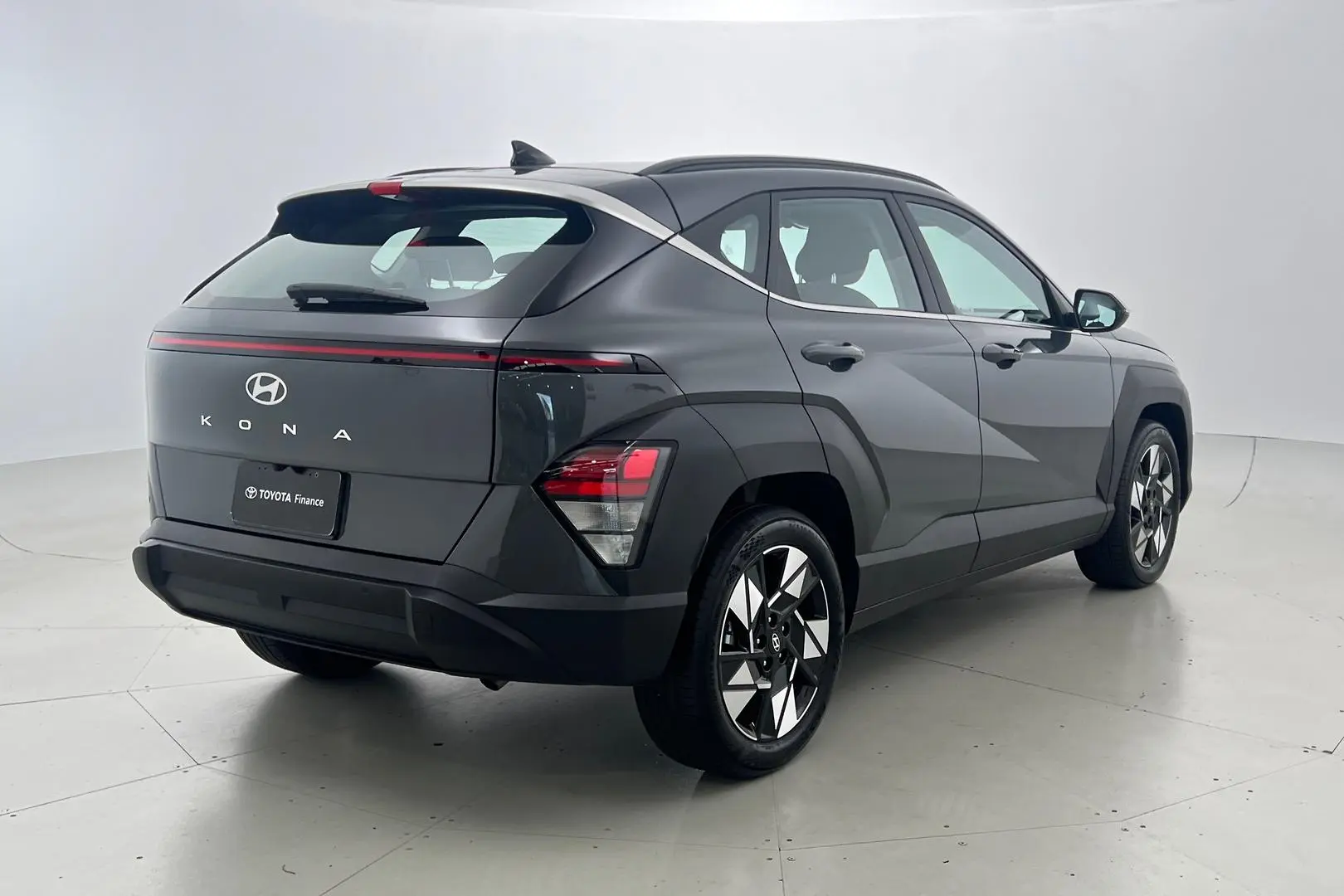 2024 Hyundai Kona Gallery Image 3