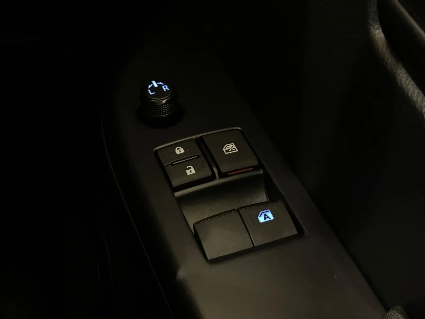 2024 Toyota Hilux Gallery Image 22