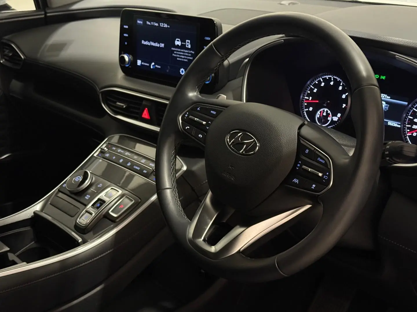2021 Hyundai Santa Fe Gallery Image 13