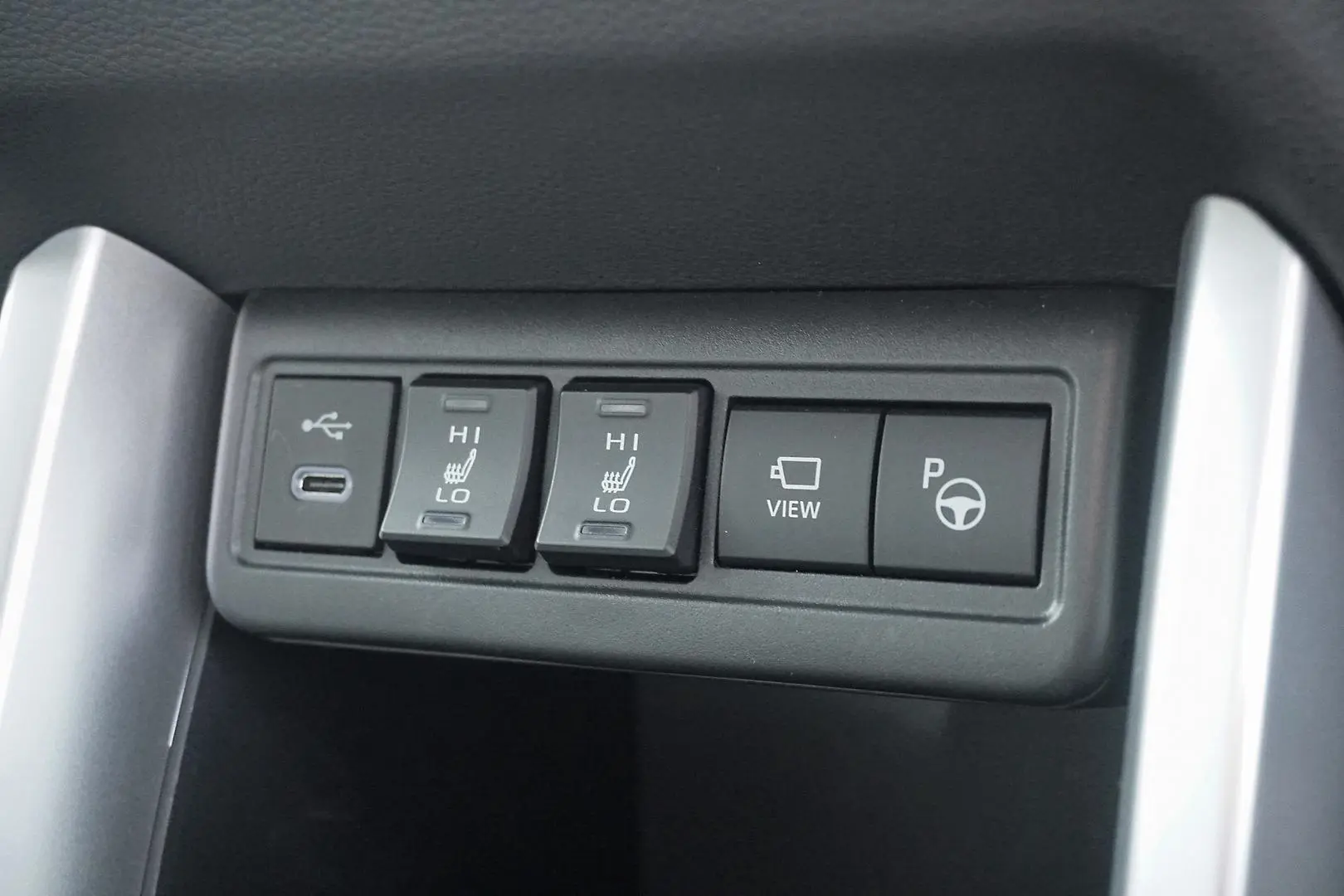 2024 Toyota Corolla Cross Gallery Image 15