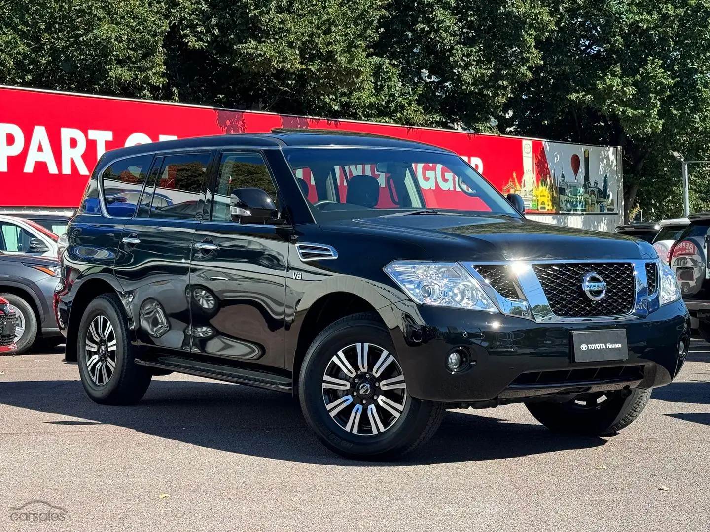 2017 Nissan Patrol Image 1