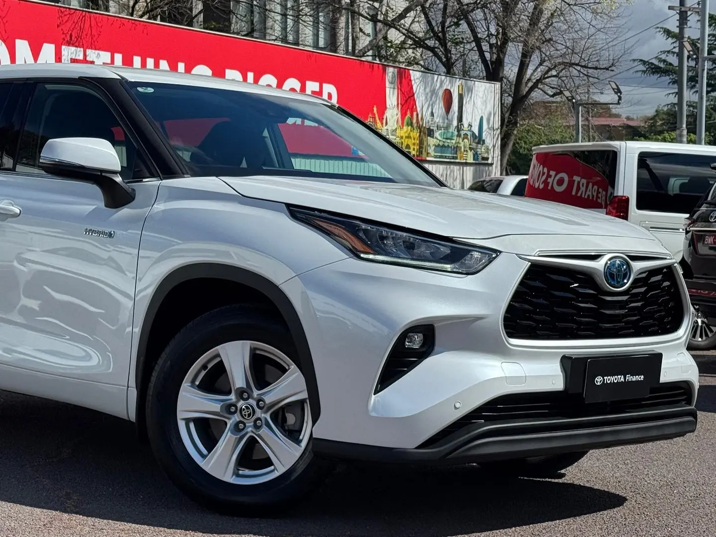 2022 Toyota Kluger Gallery Image 2