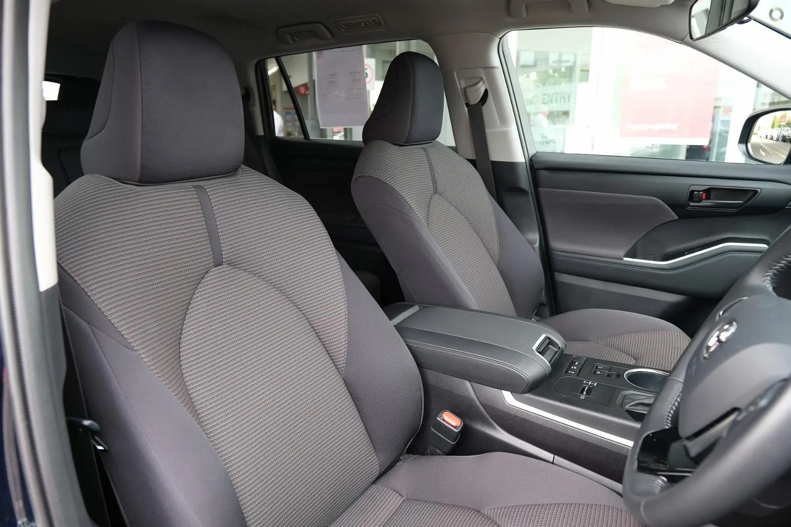 2022 Toyota Kluger Gallery Image 6