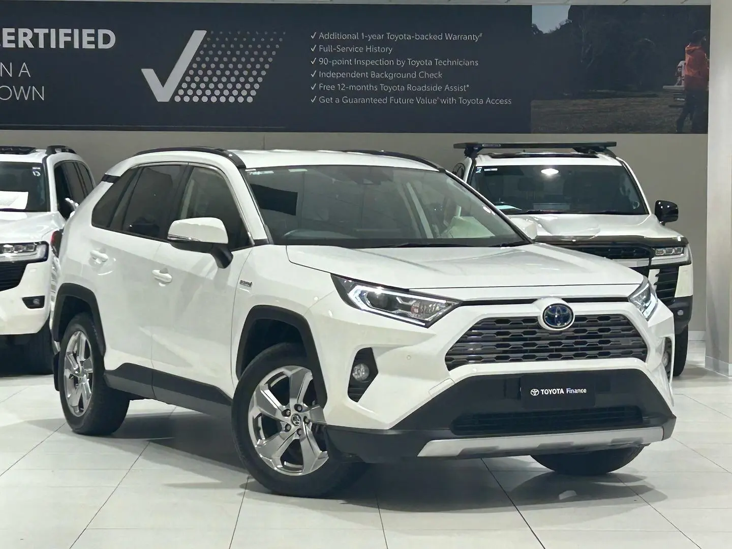 2021 Toyota RAV4 Gallery Image 1
