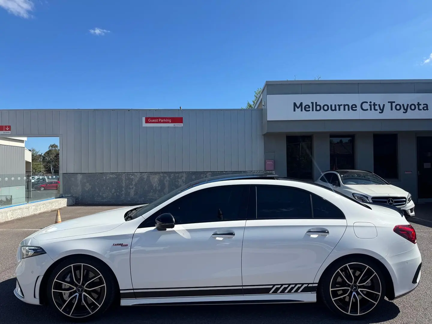 2021 Mercedes-Benz A-Class Gallery Image 9