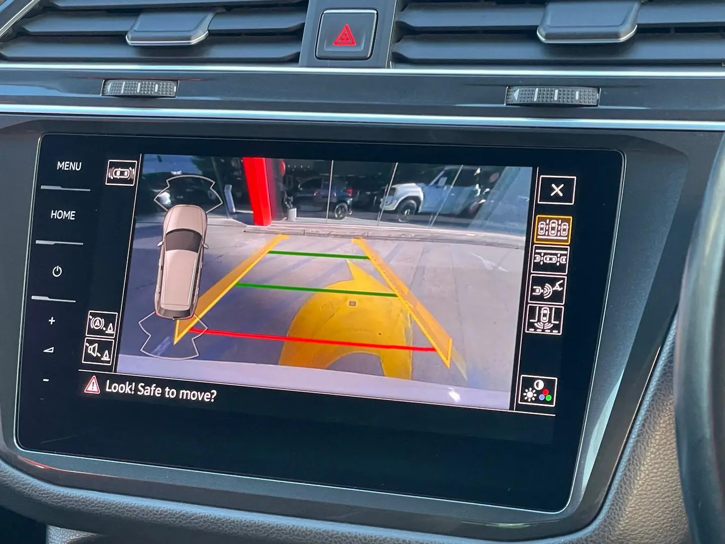 2018 Volkswagen Tiguan Gallery Image 14