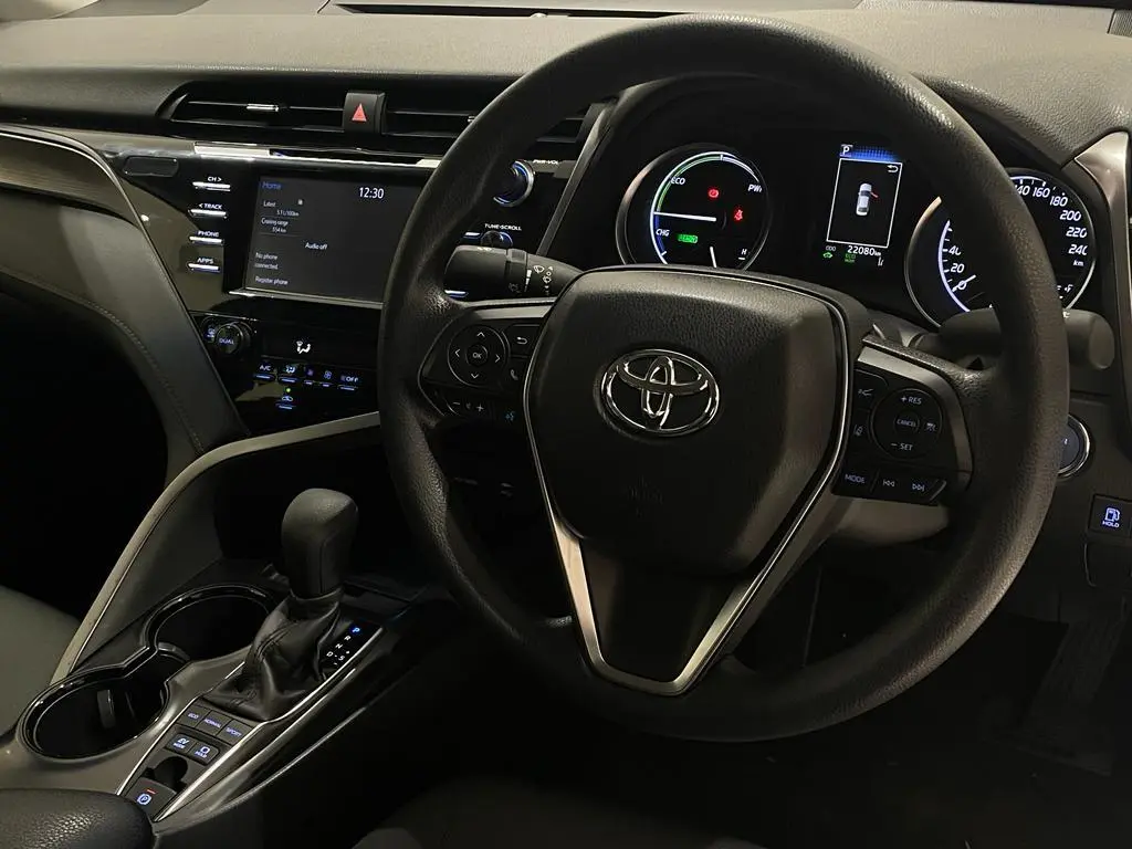 2020 Toyota Camry Gallery Image 12