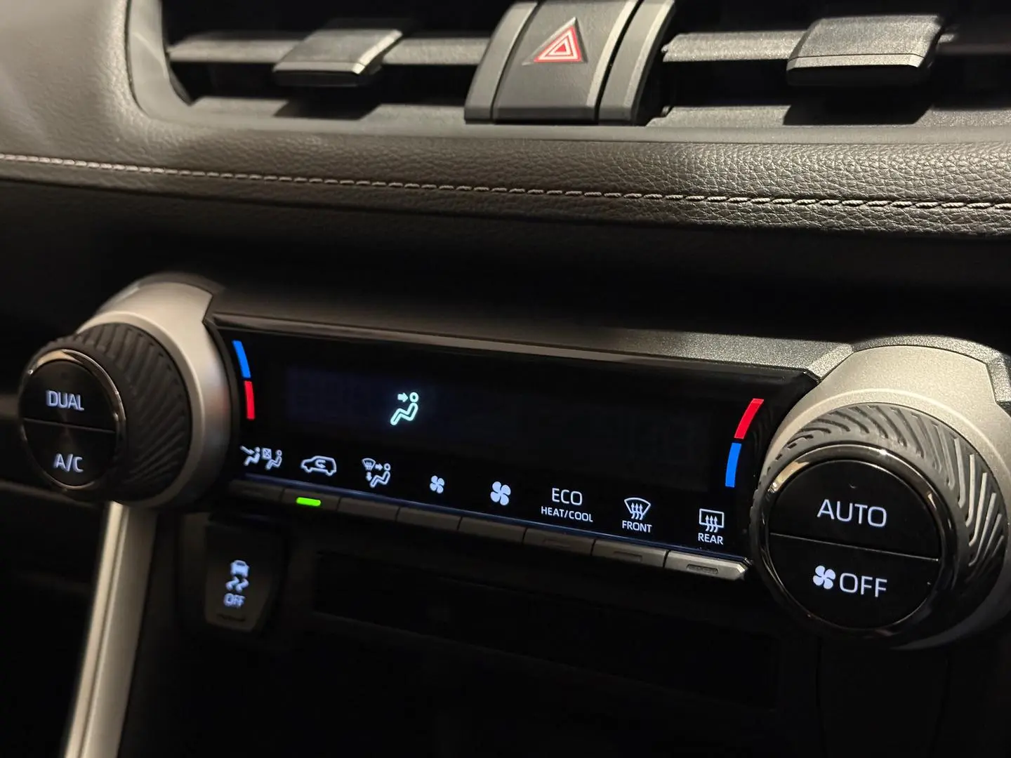 2024 Toyota RAV4 Gallery Image 18