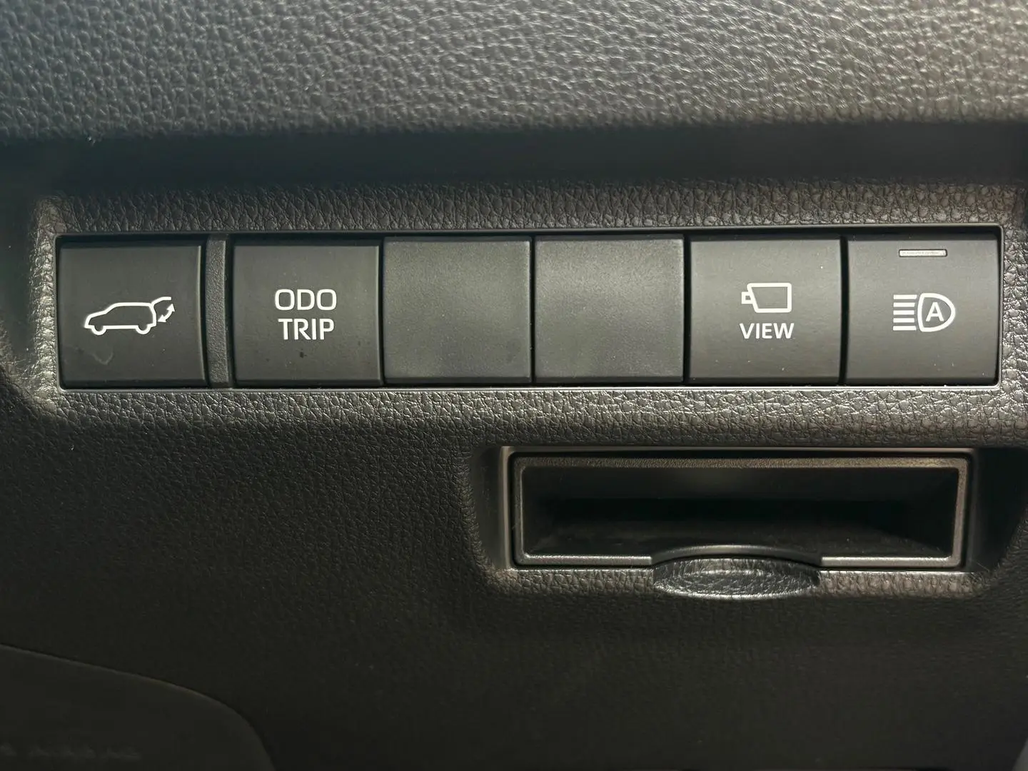 2024 Toyota RAV4 Gallery Image 24