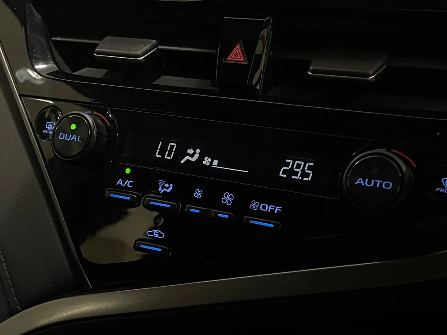 2021 Toyota Camry Gallery Image 18