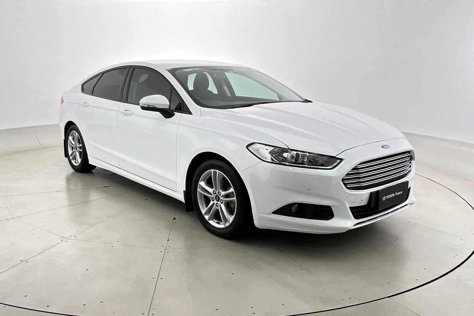 2018 Ford Mondeo Gallery Image 1