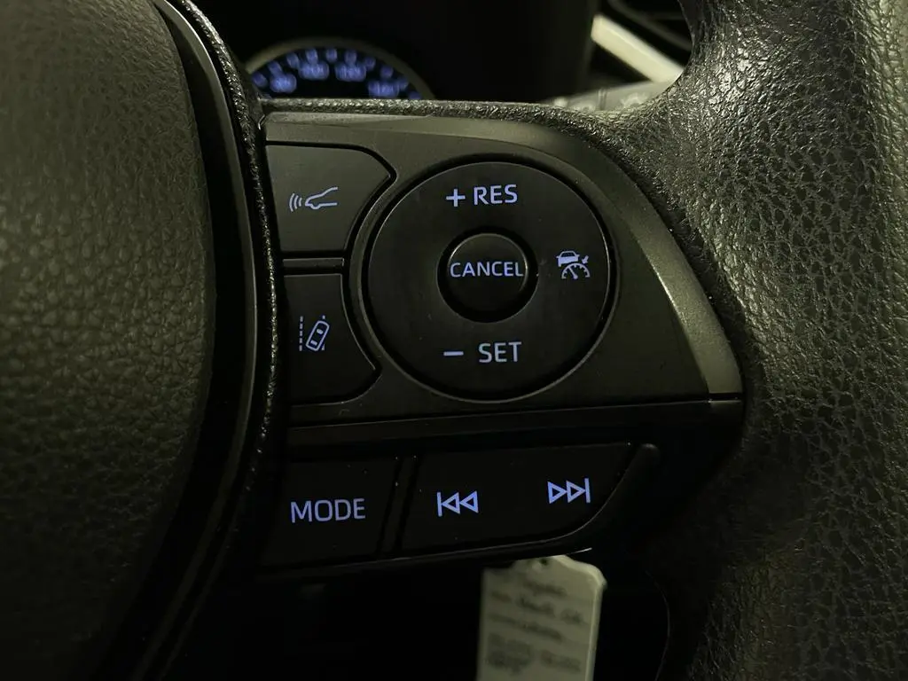 2022 Toyota RAV4 Gallery Image 17