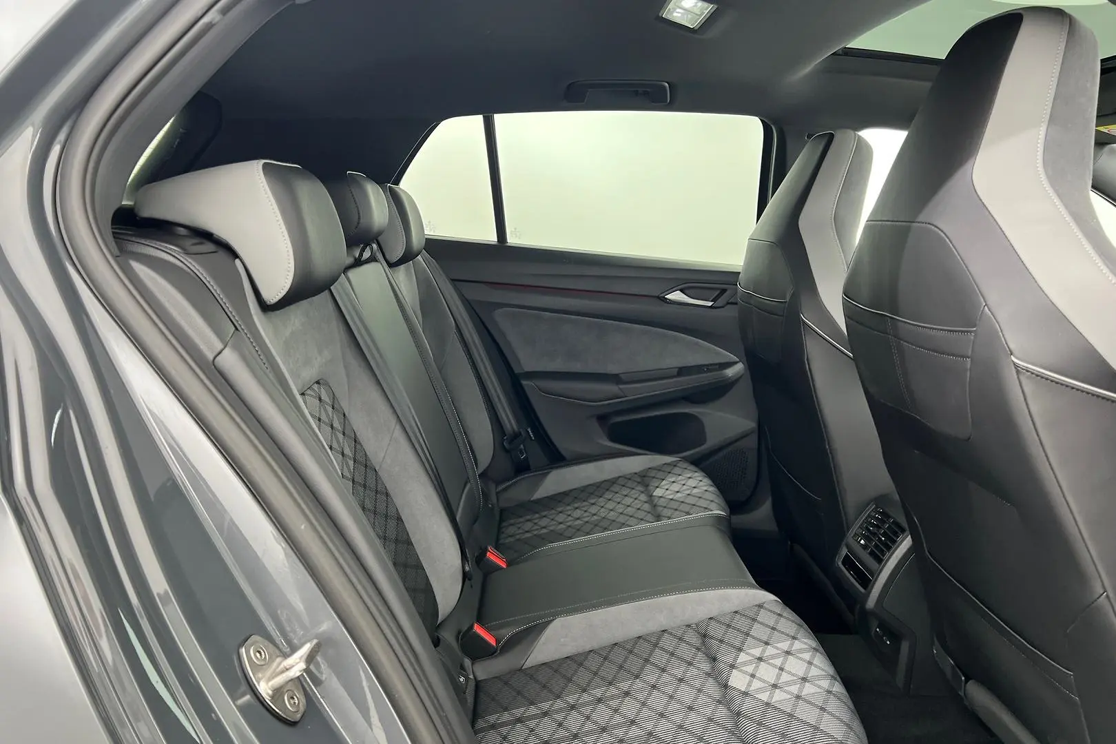 2023 Volkswagen Golf Gallery Image 15