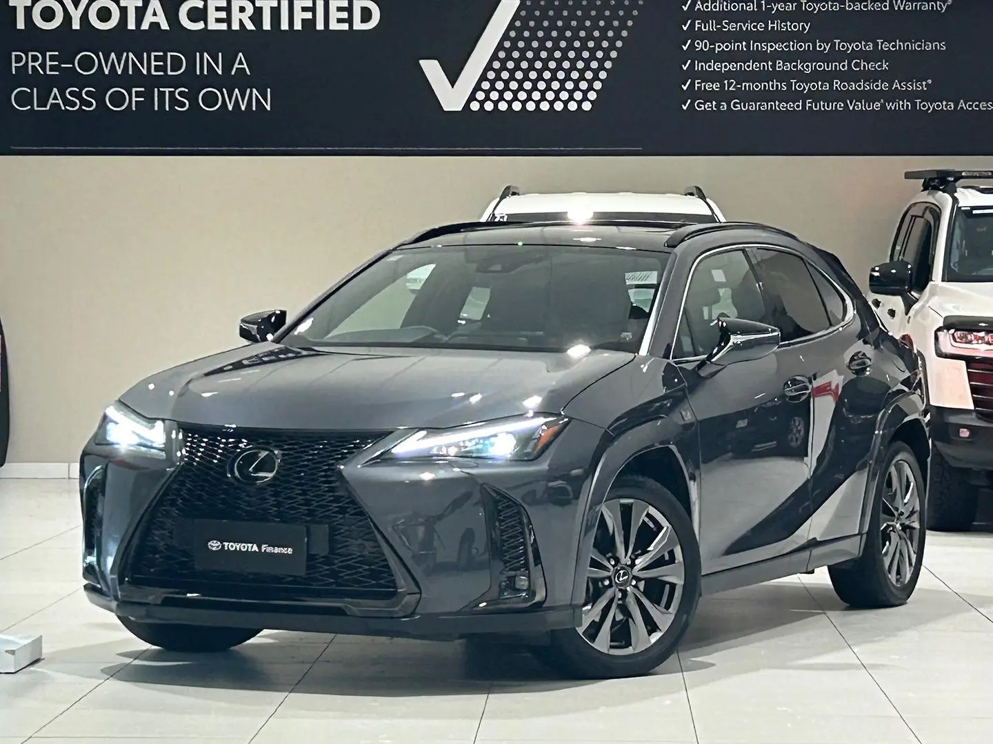 2023 Lexus UX Gallery Image 5