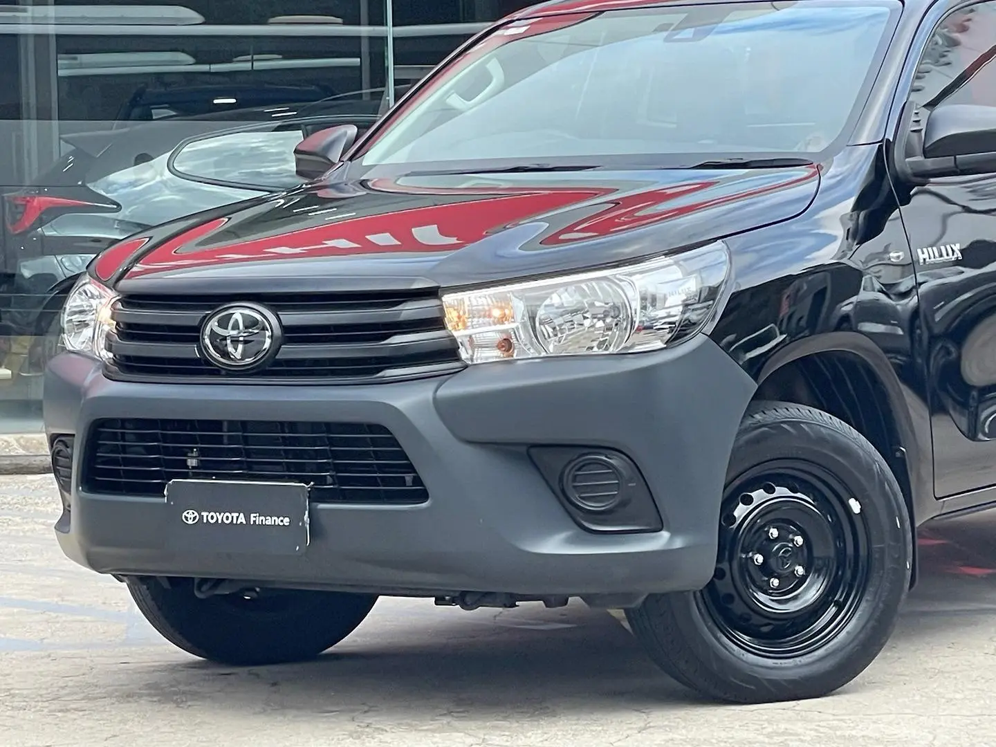2023 Toyota Hilux Gallery Image 6