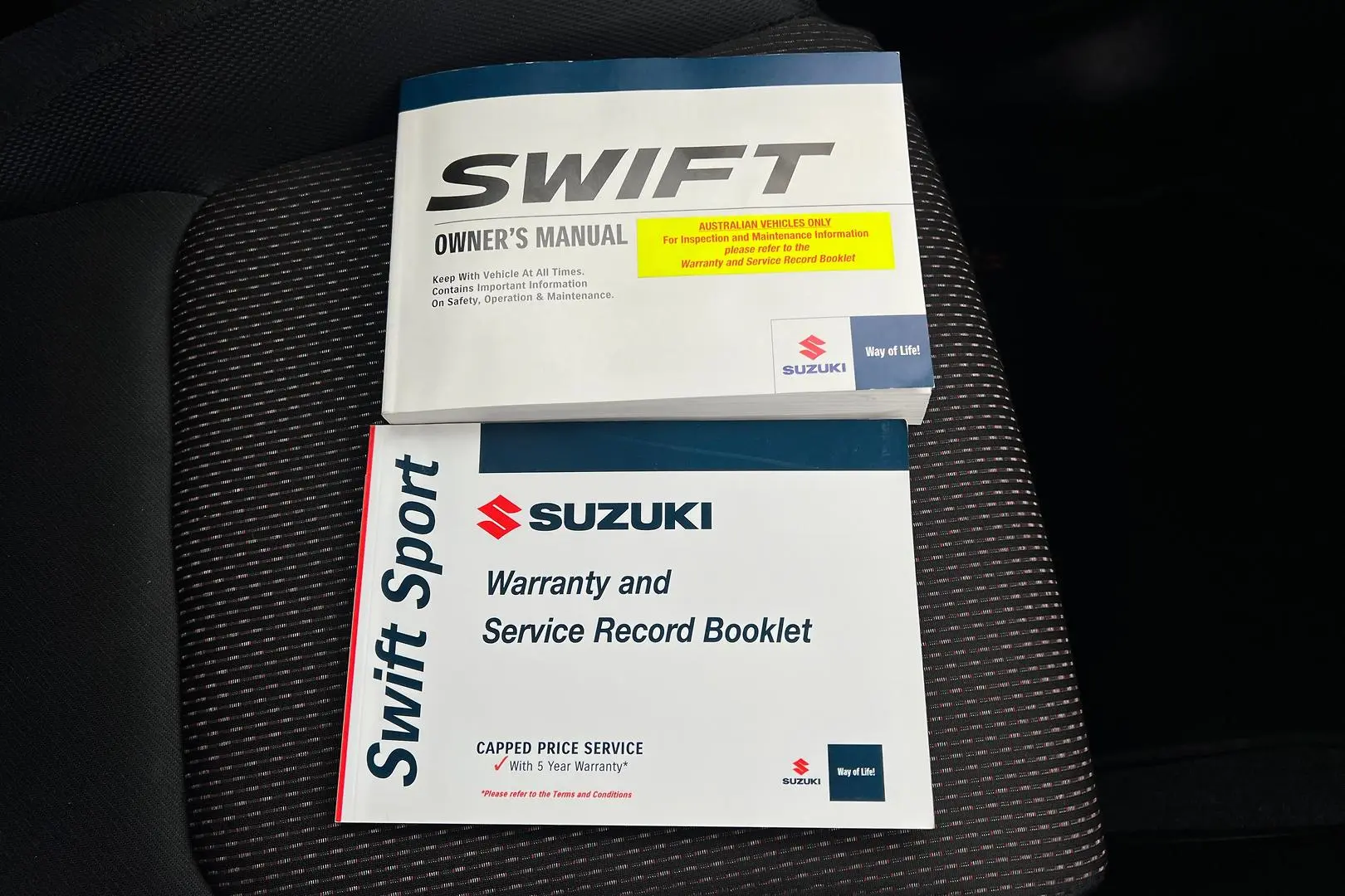 2018 Suzuki Swift Gallery Image 21