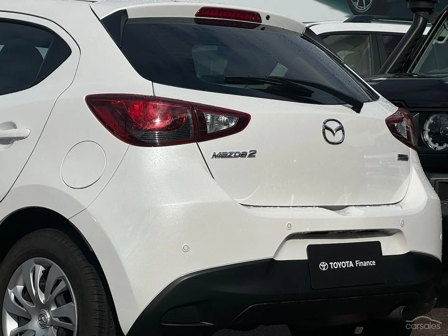 2016 Mazda 2 Image 8