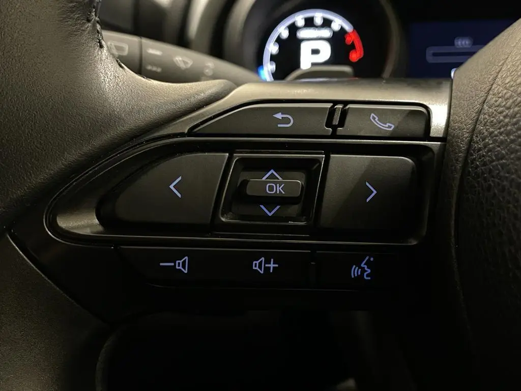 2024 Toyota Yaris Cross Gallery Image 14