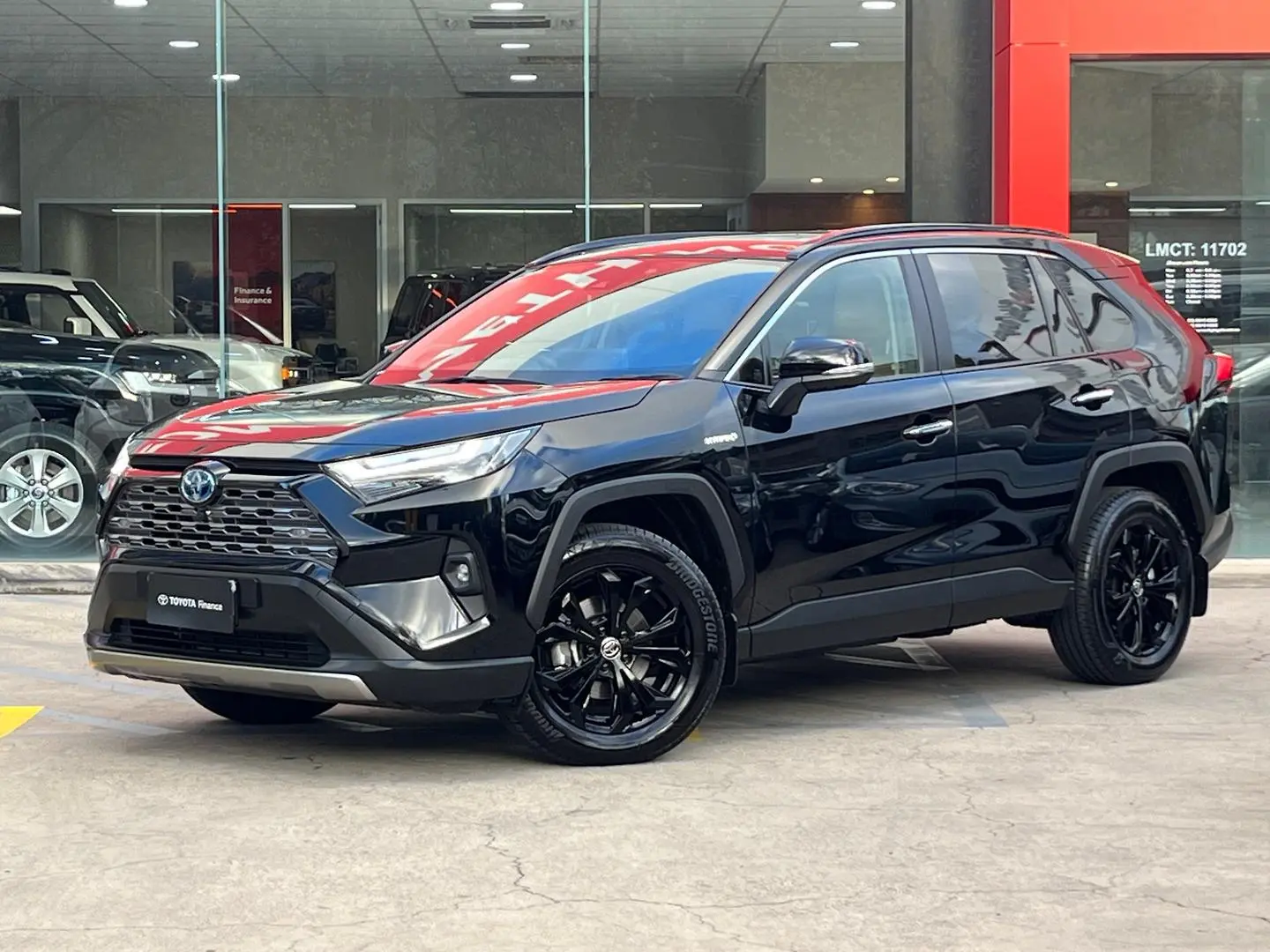 2024 Toyota RAV4 Gallery Image 8