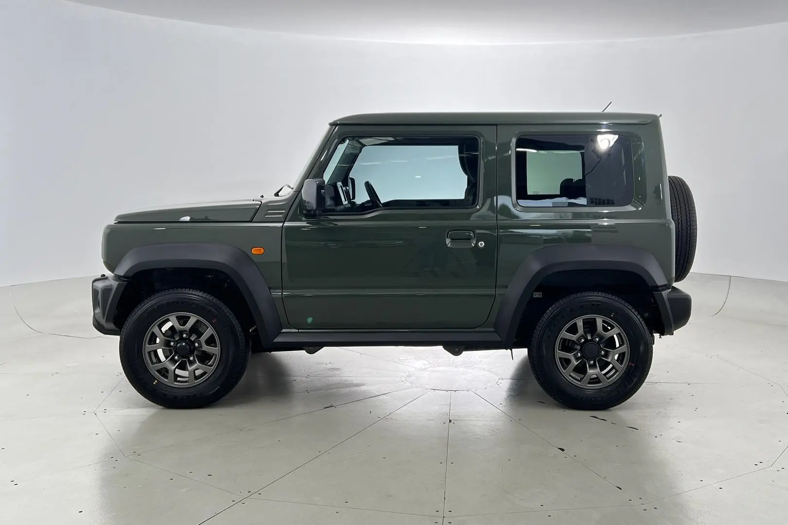 2023 Suzuki Jimny Gallery Image 8
