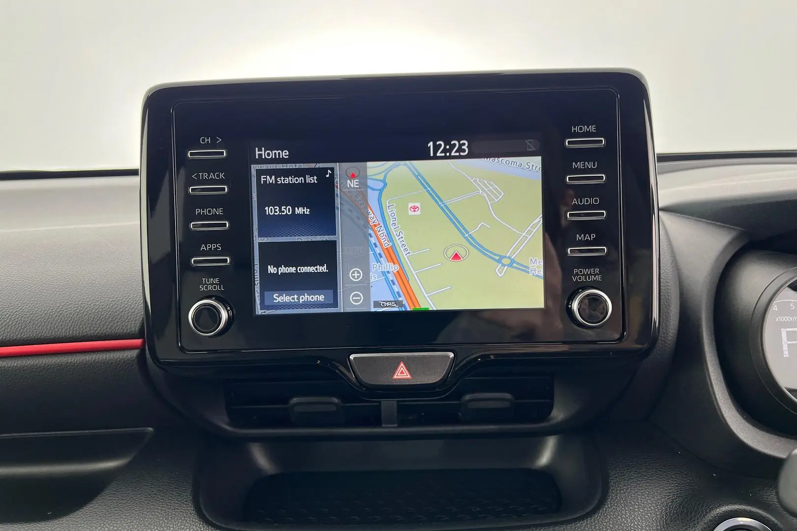 2021 Toyota Yaris Gallery Image 13
