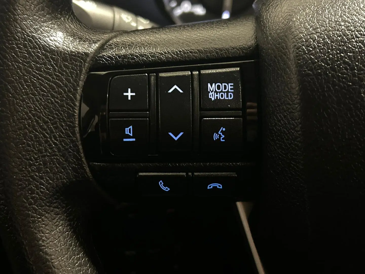 2023 Toyota Hilux Gallery Image 22
