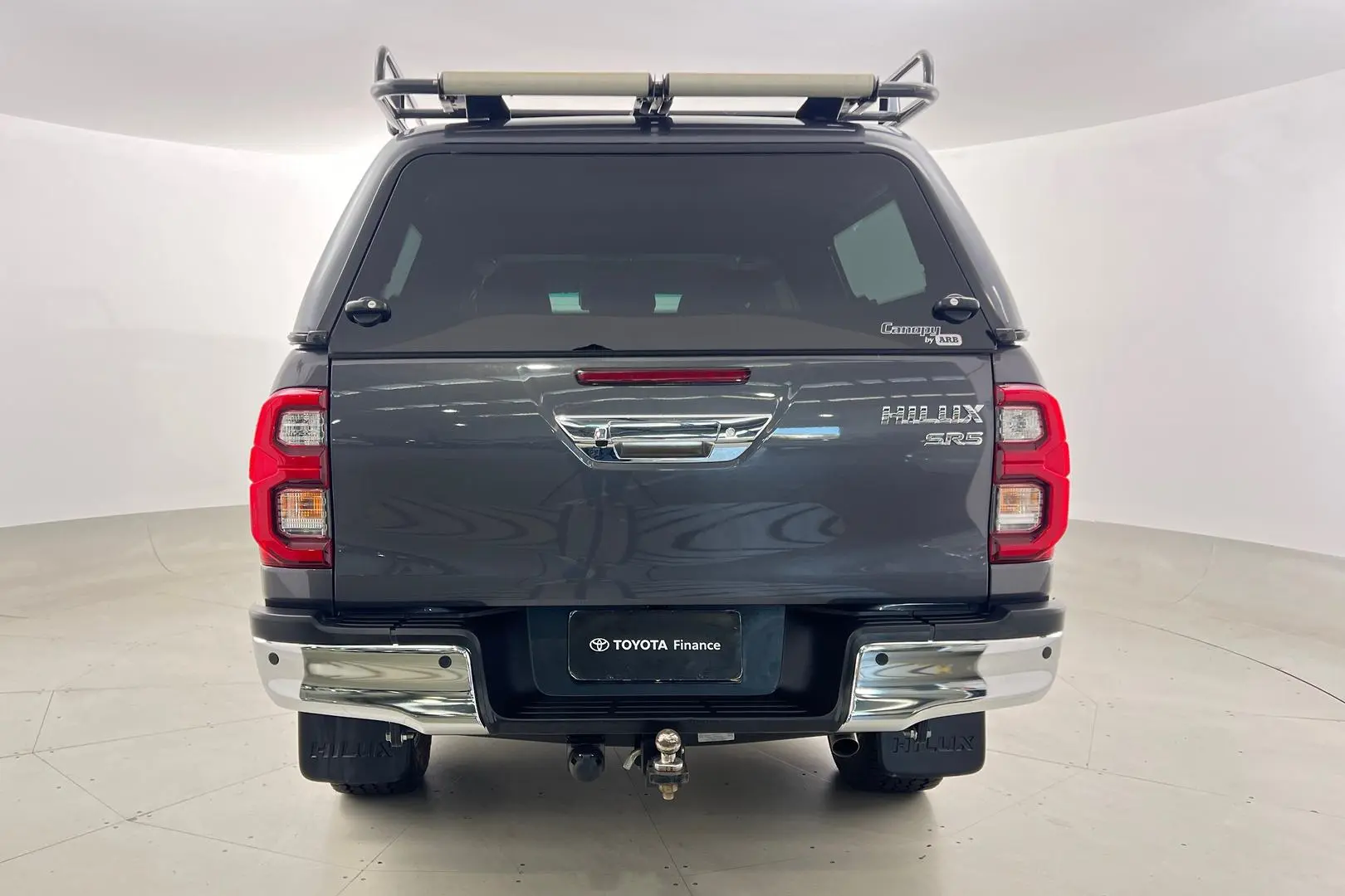 2022 Toyota Hilux Gallery Image 6