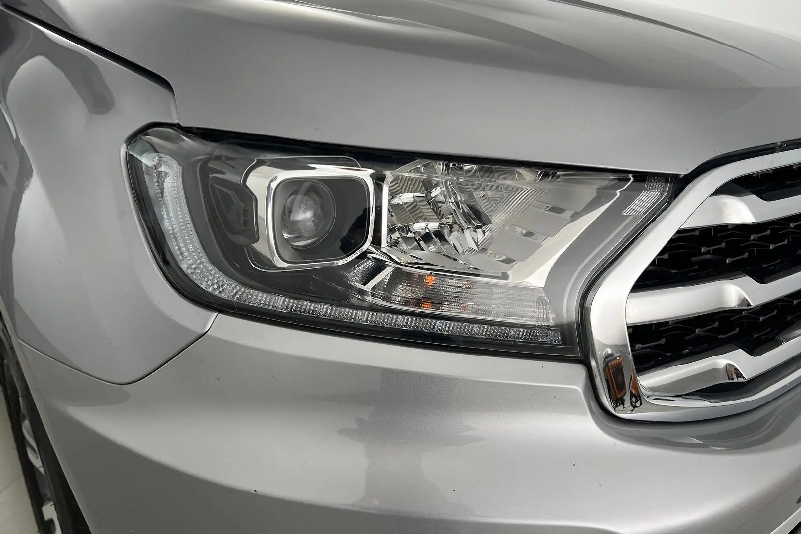 2020 Ford Everest Gallery Image 2
