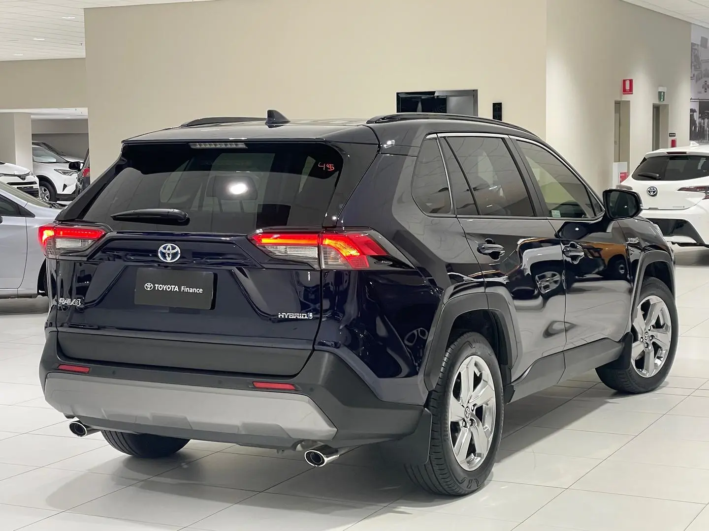 2020 Toyota RAV4 Image 9