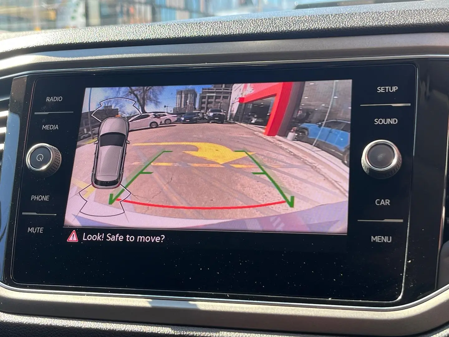 2021 Volkswagen T-Roc Gallery Image 25