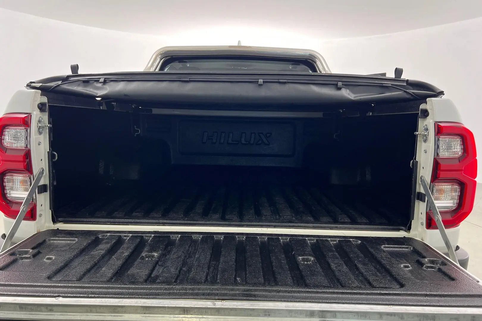 2022 Toyota Hilux Gallery Image 20