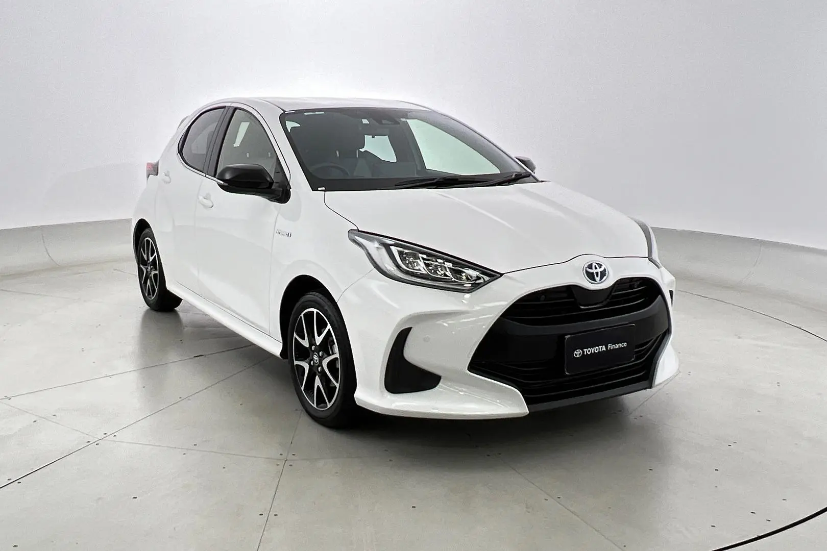 2023 Toyota Yaris Gallery Image 1