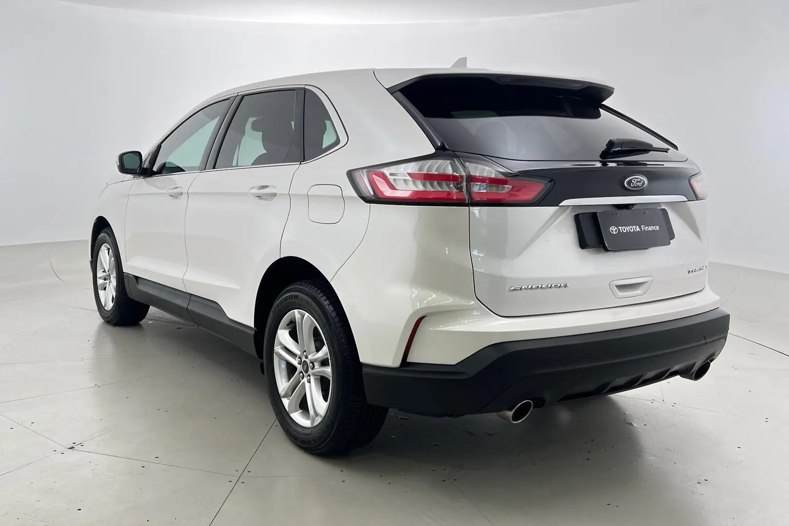 2019 Ford Endura Gallery Image 8
