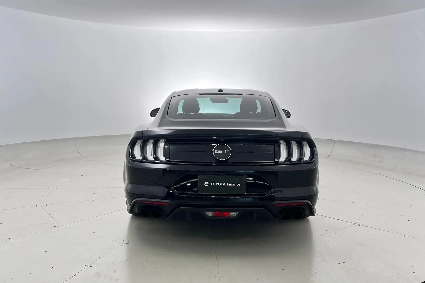 2018 Ford Mustang Gallery Image 6