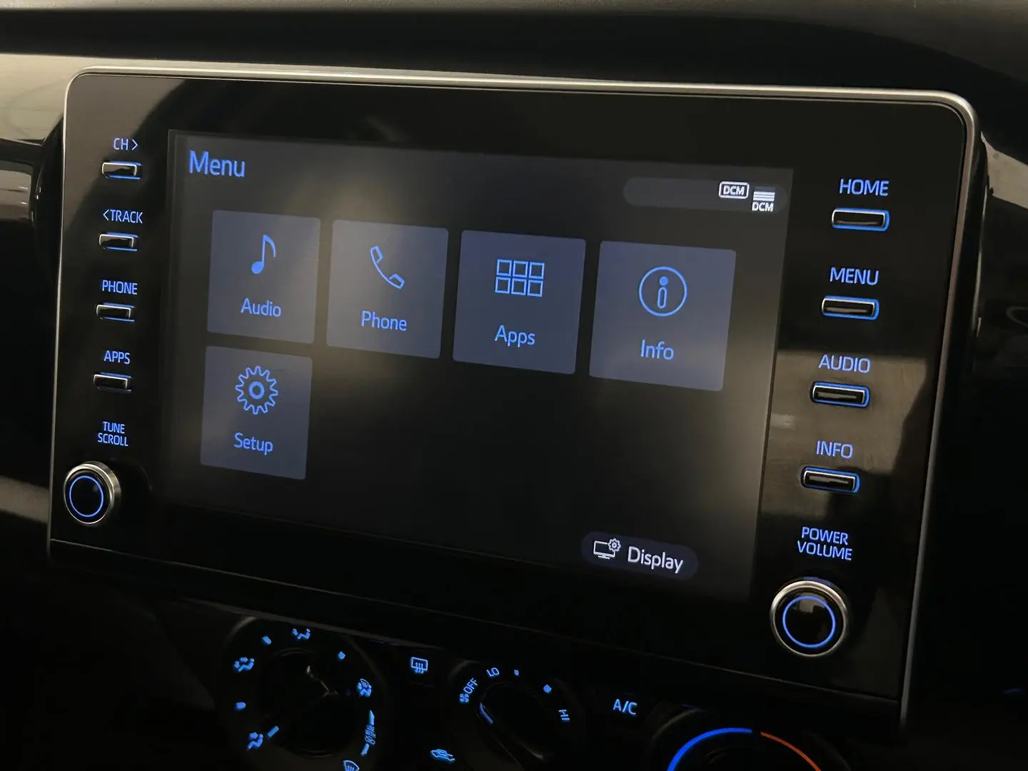 2022 Toyota Hilux Gallery Image 16