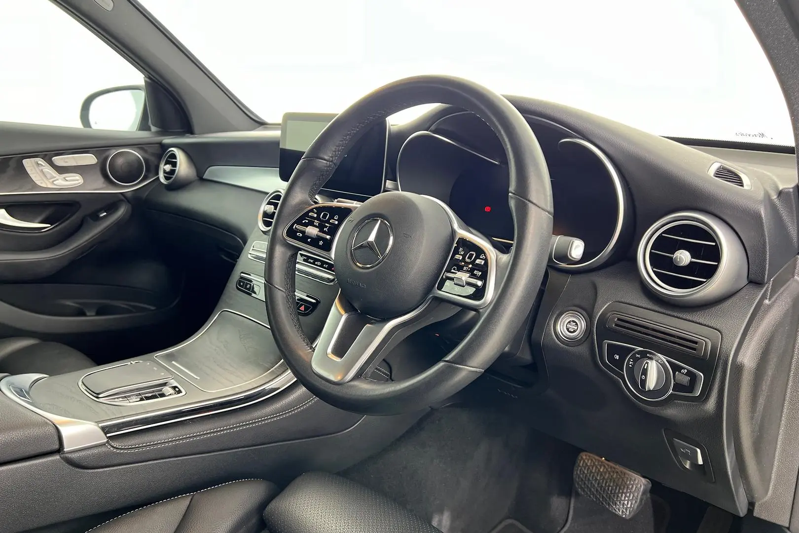 2019 Mercedes-Benz Glc-Class Gallery Image 11