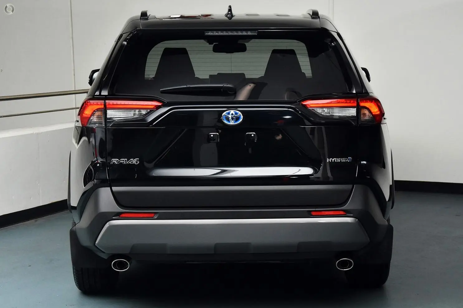 2021 Toyota RAV4 Gallery Image 3