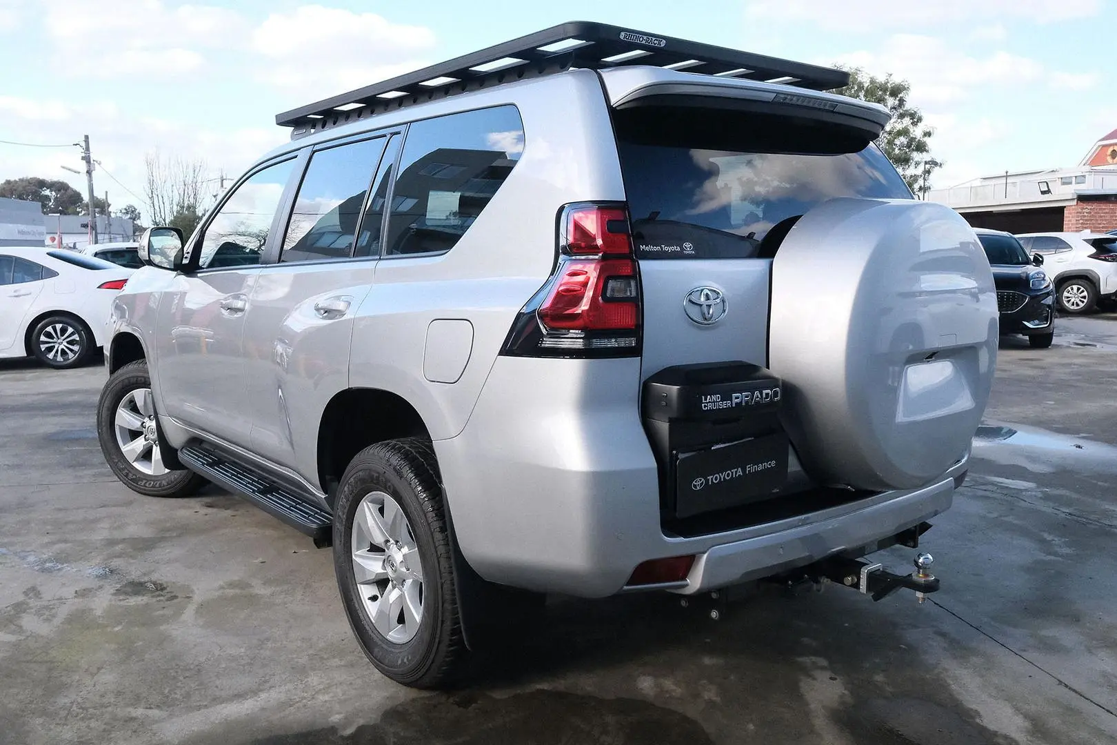 2022 Toyota Landcruiser Prado Gallery Image 2