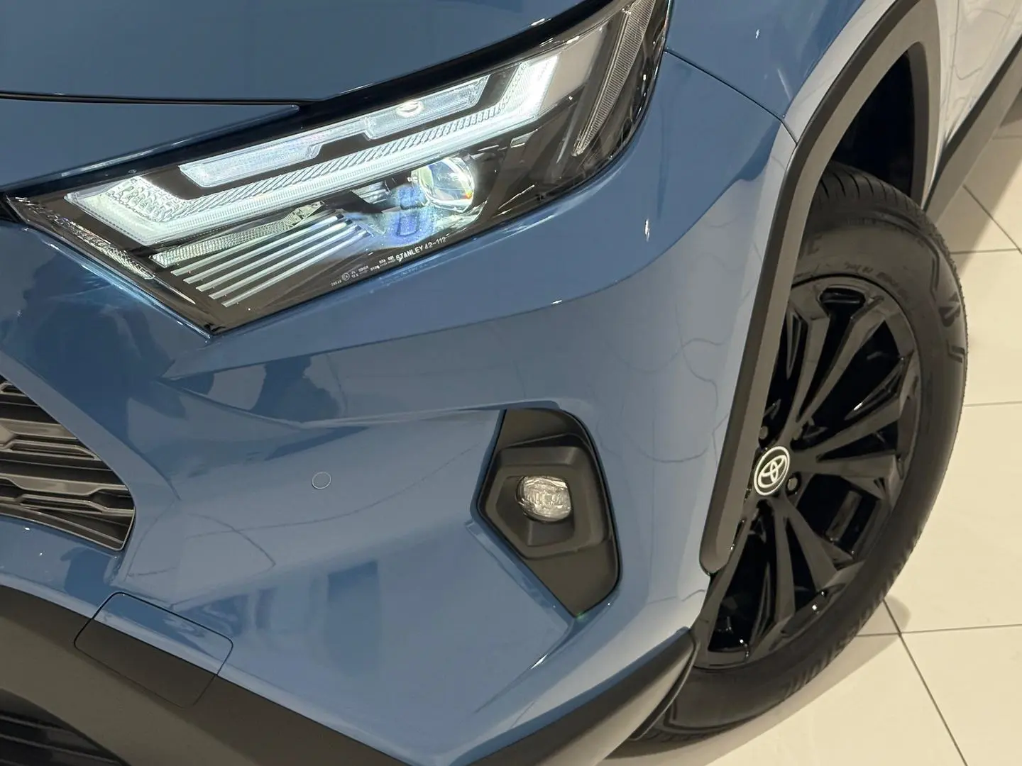 2024 Toyota RAV4 Gallery Image 11