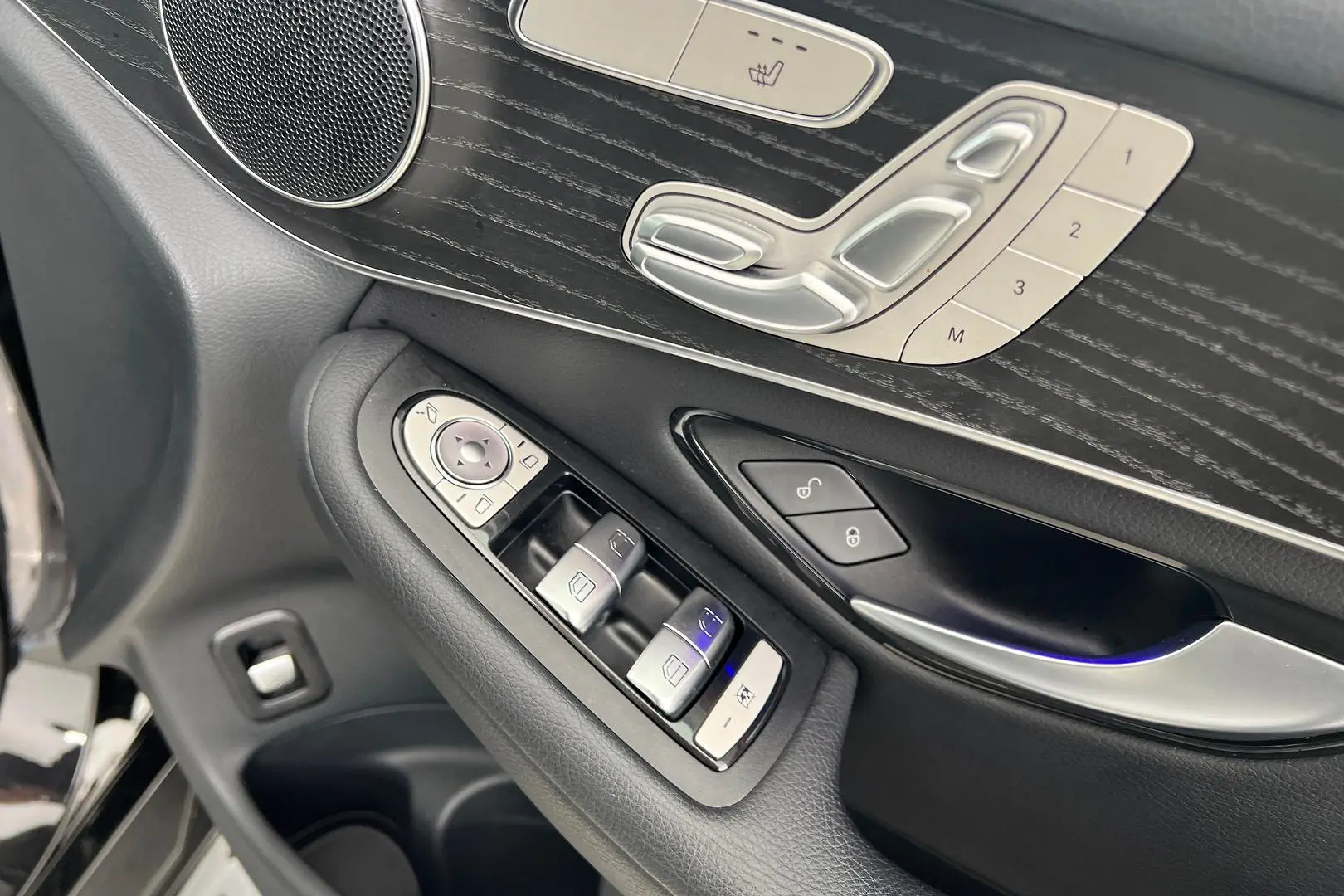 2022 Mercedes-Benz GLC-Class Gallery Image 14