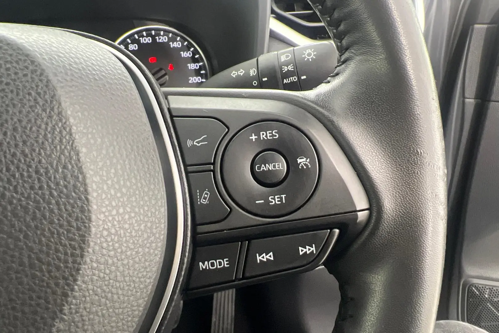 2022 Toyota RAV4 Gallery Image 16